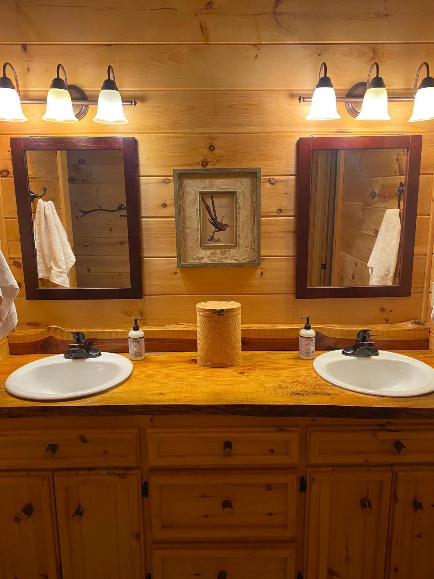 The Cozy Lazy Laurel With Year-Round Mountain Views, Hot Tub, Fire Pit Villa Cherry Log Bagian luar foto