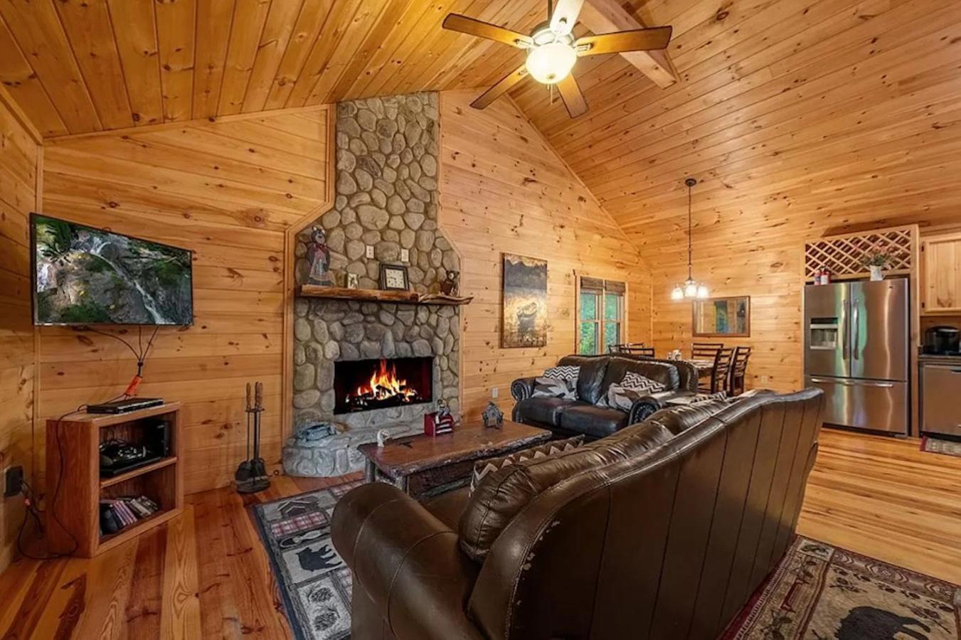 The Cozy Lazy Laurel With Year-Round Mountain Views, Hot Tub, Fire Pit Villa Cherry Log Bagian luar foto