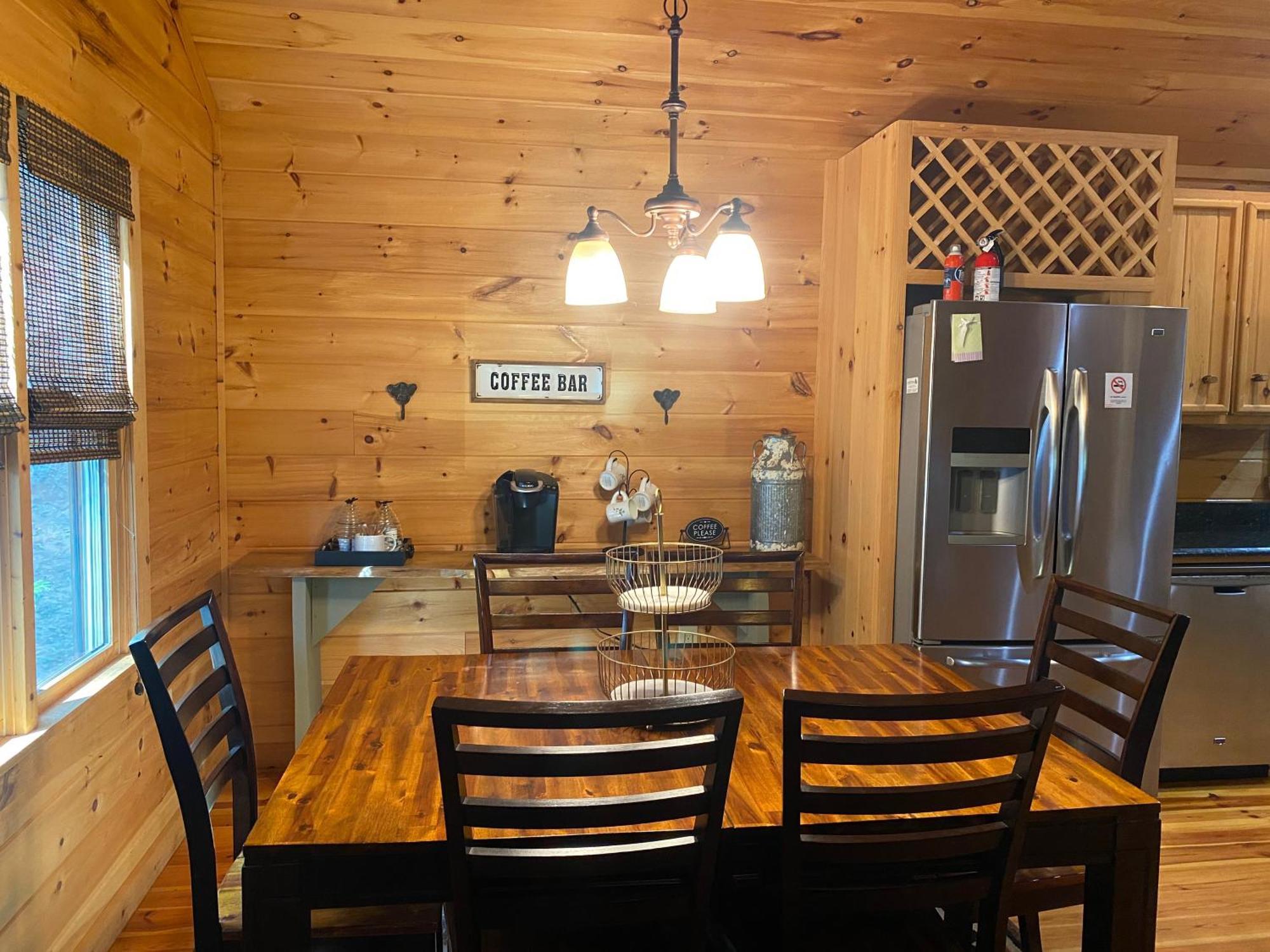 The Cozy Lazy Laurel With Year-Round Mountain Views, Hot Tub, Fire Pit Villa Cherry Log Bagian luar foto