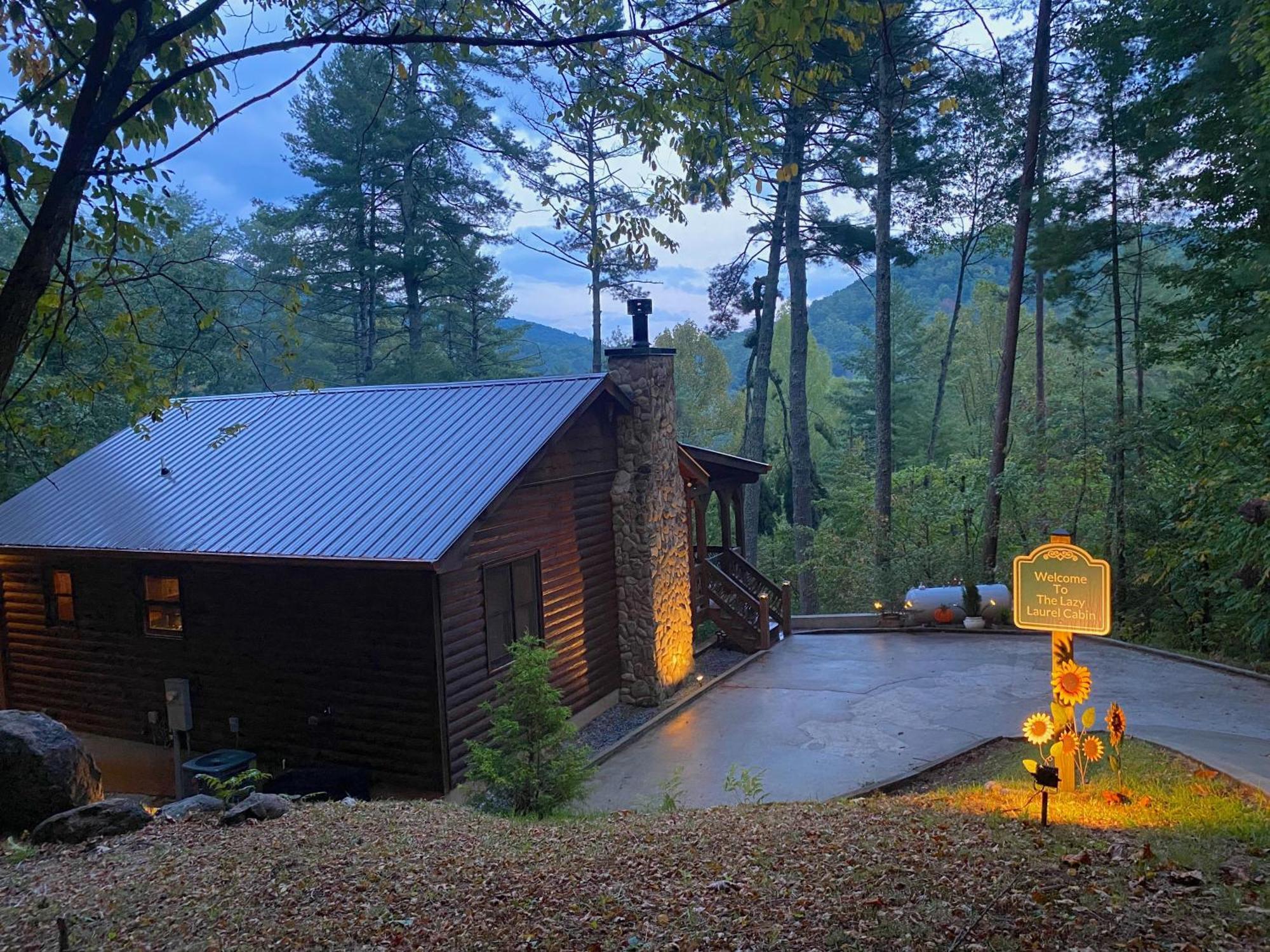 The Cozy Lazy Laurel With Year-Round Mountain Views, Hot Tub, Fire Pit Villa Cherry Log Bagian luar foto