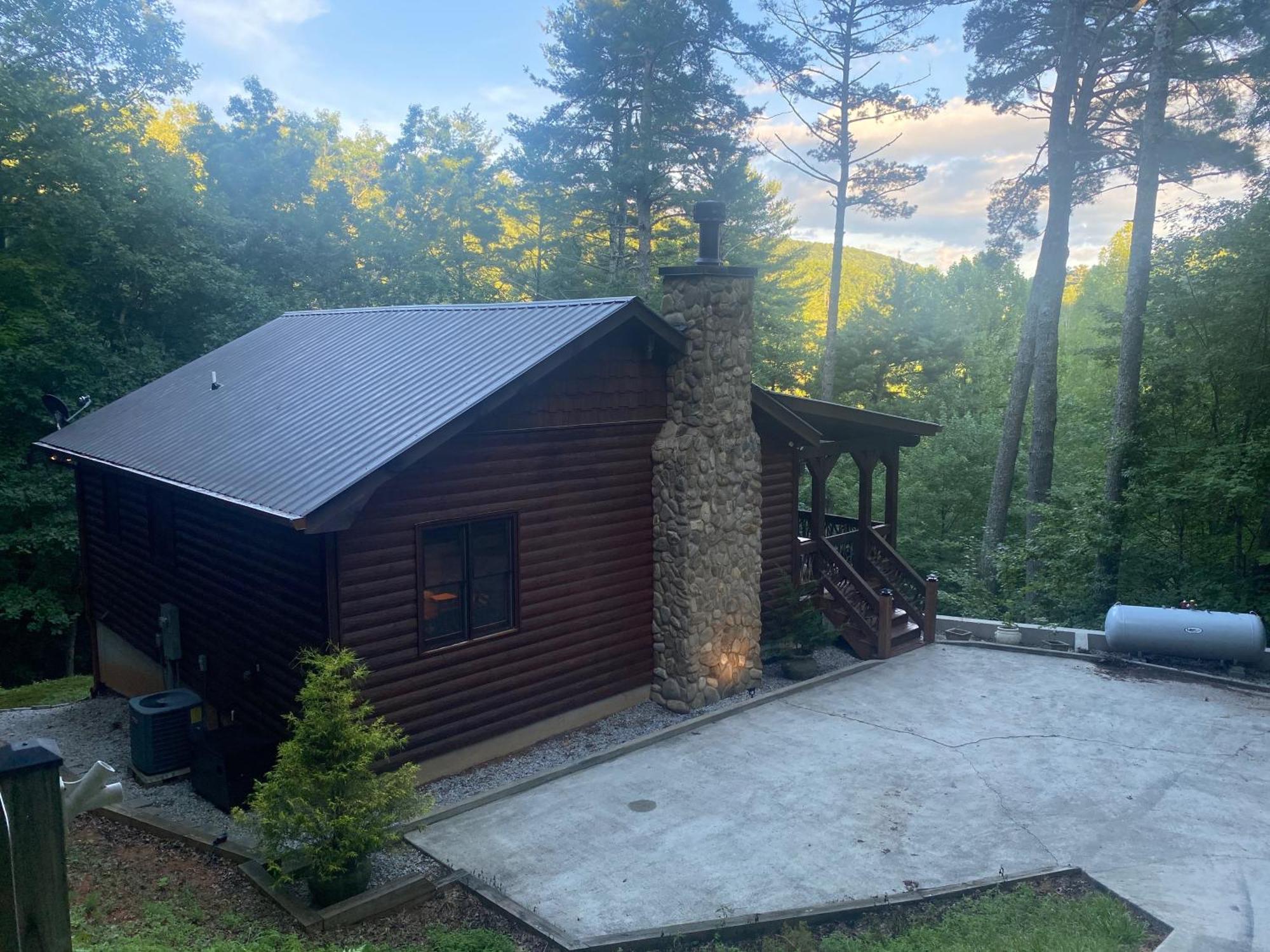 The Cozy Lazy Laurel With Year-Round Mountain Views, Hot Tub, Fire Pit Villa Cherry Log Bagian luar foto